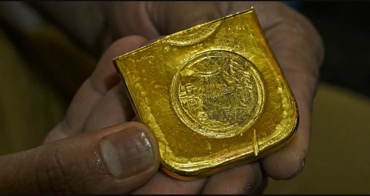 تراجع أسعار الذهب لأدني مستوي بسبب الدولار